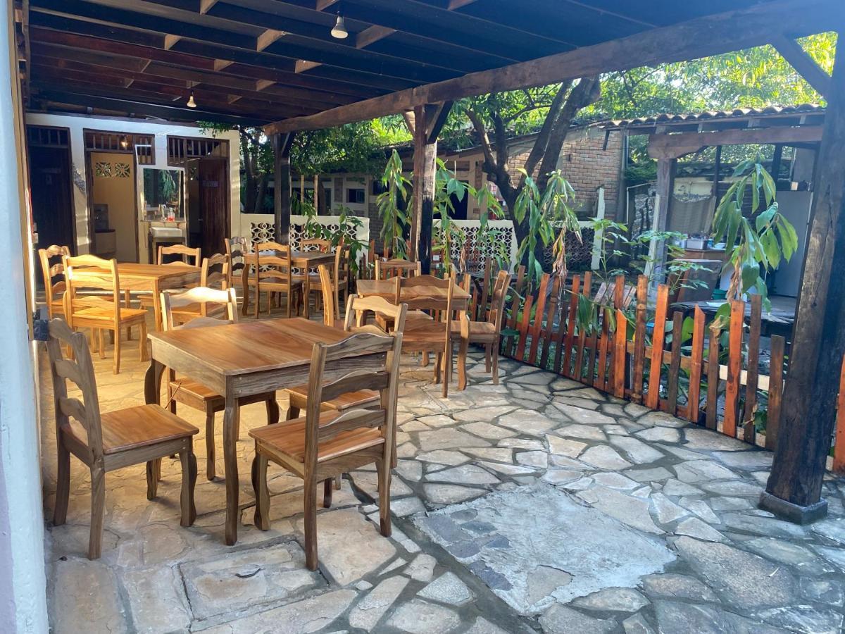 Hostal Casa Abierta เลออน ภายนอก รูปภาพ